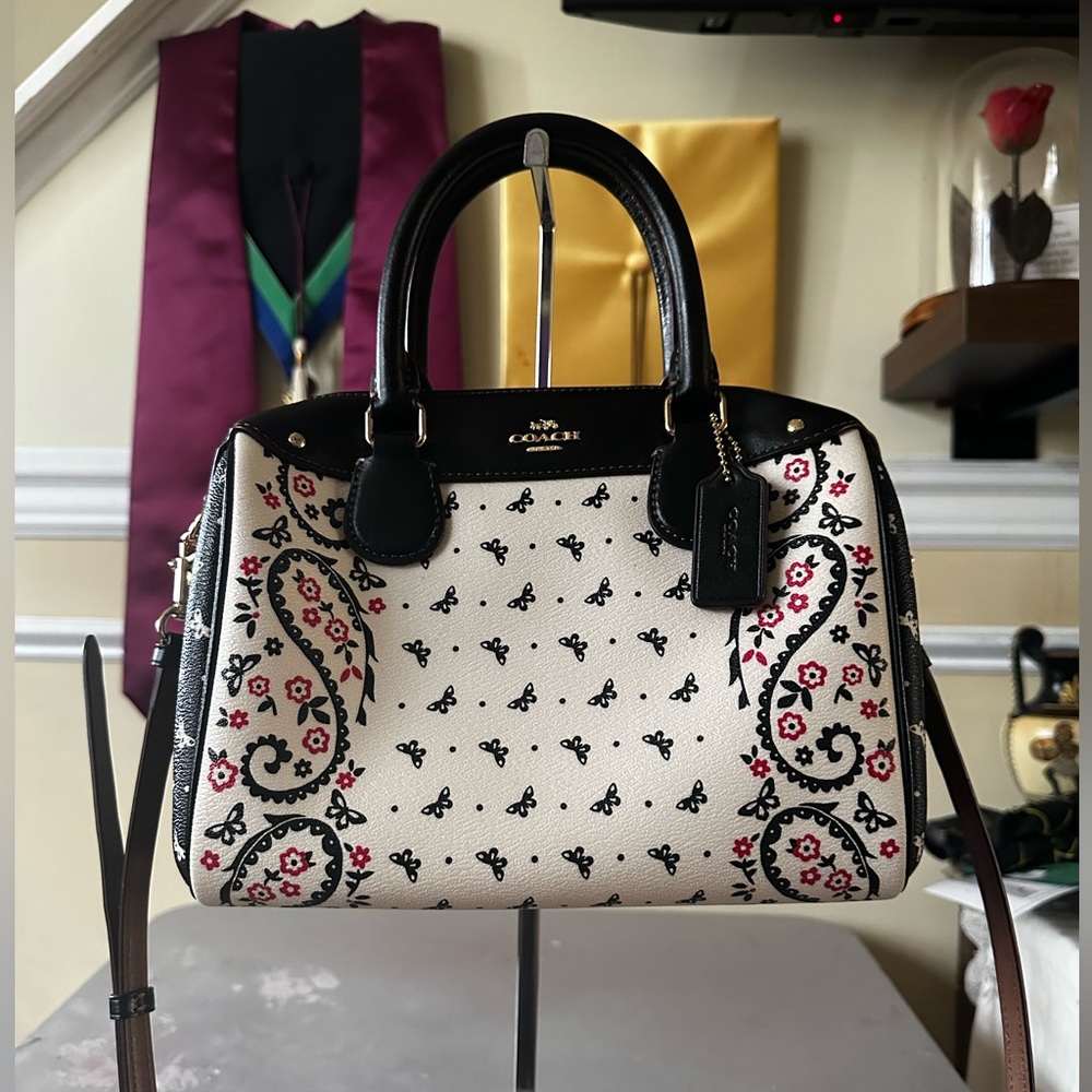 COACH NWOT mini Bennett crossbody in butterfly